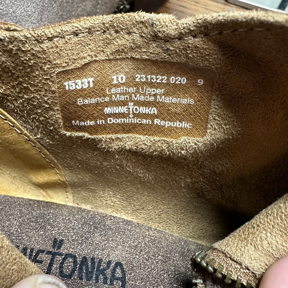 EUC Minnetonka Brenna Tan Suede Ankle Booties Size‎ 10 - Picture 9 of 13